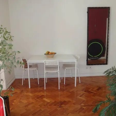 Lisbon Centre - Av Roma - Quiet And Close To All * Lisboa