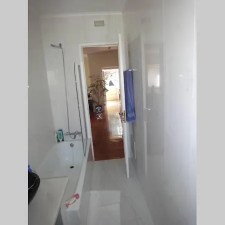 Apartamento Lisbon Centre - Av Roma - Quiet And Close To All